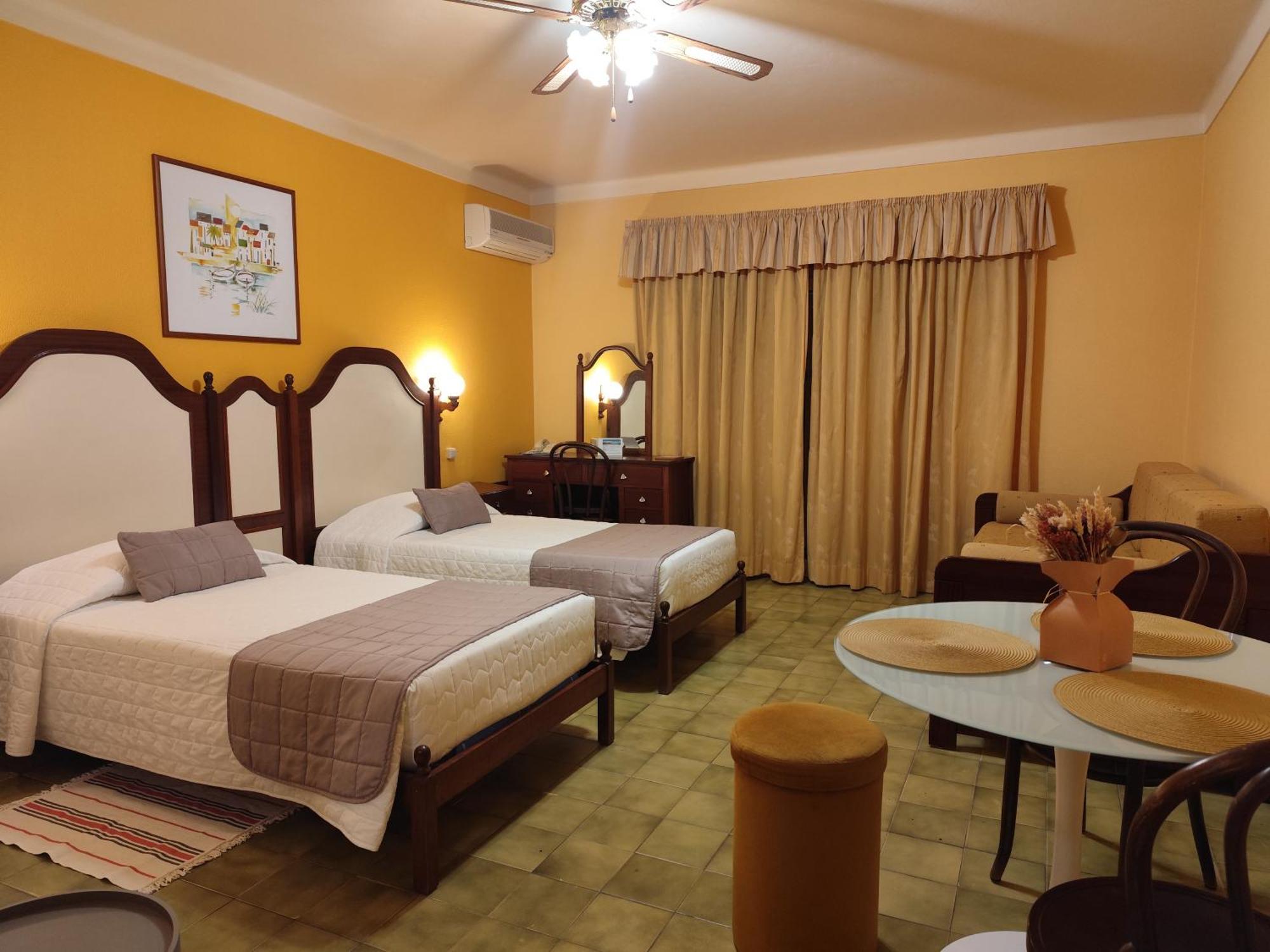 Apartamentos Turisticos Praia Grande Ferragudo  Εξωτερικό φωτογραφία